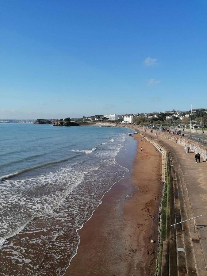 Barbie House ,Opposite The Beach & Paignton Pier , 2 Bedroom Apartment With Private Car Space & Garden , Free Access Next Door To The Stunning Ballet & Make Up School & A Beautiful Ladys Beauty Salon (Adults Only) Luaran gambar