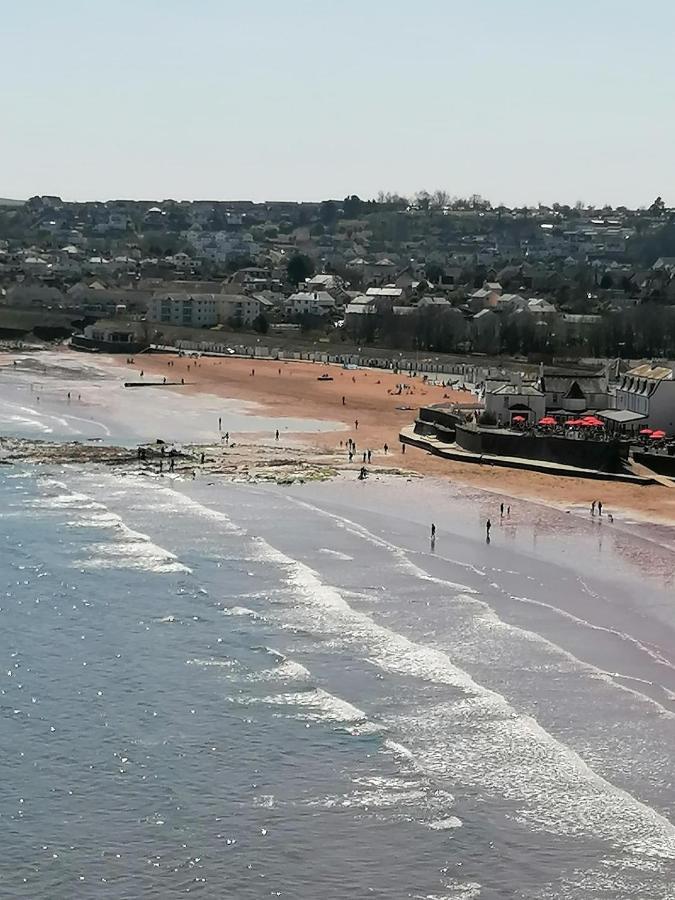 Barbie House ,Opposite The Beach & Paignton Pier , 2 Bedroom Apartment With Private Car Space & Garden , Free Access Next Door To The Stunning Ballet & Make Up School & A Beautiful Ladys Beauty Salon (Adults Only) Luaran gambar