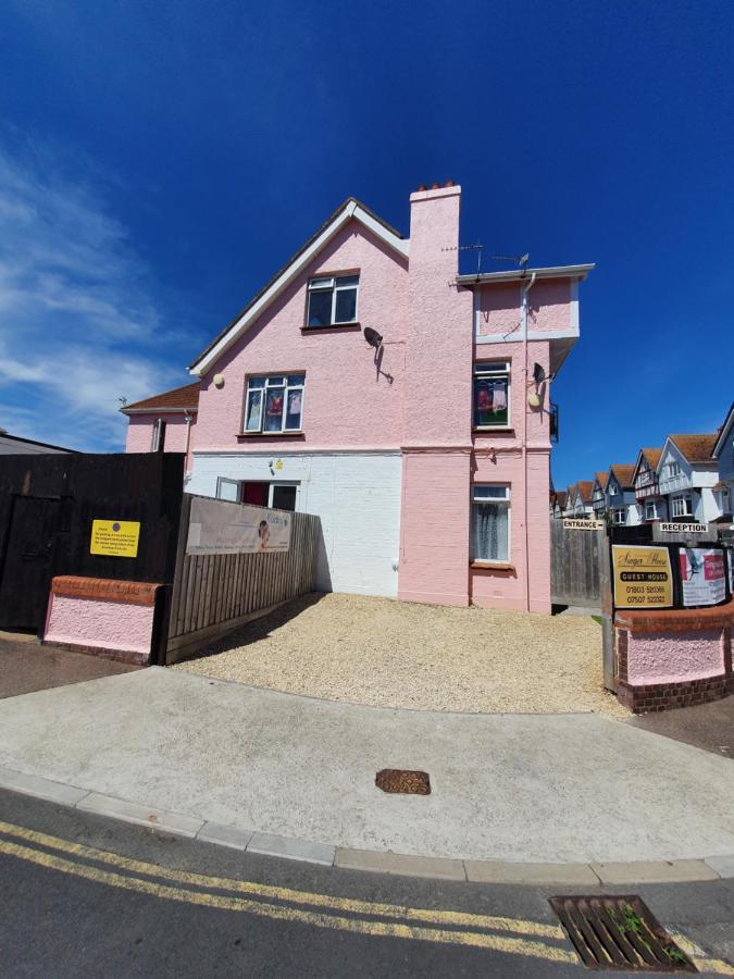 Barbie House ,Opposite The Beach & Paignton Pier , 2 Bedroom Apartment With Private Car Space & Garden , Free Access Next Door To The Stunning Ballet & Make Up School & A Beautiful Ladys Beauty Salon (Adults Only) Luaran gambar
