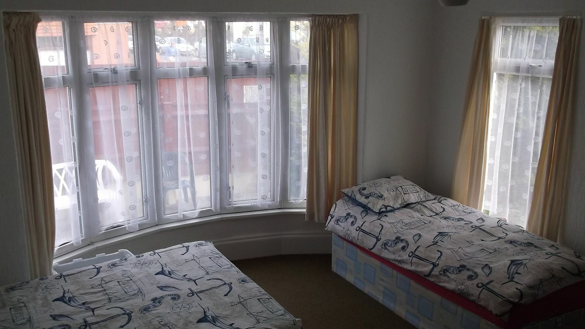 Barbie House ,Opposite The Beach & Paignton Pier , 2 Bedroom Apartment With Private Car Space & Garden , Free Access Next Door To The Stunning Ballet & Make Up School & A Beautiful Ladys Beauty Salon (Adults Only) Luaran gambar